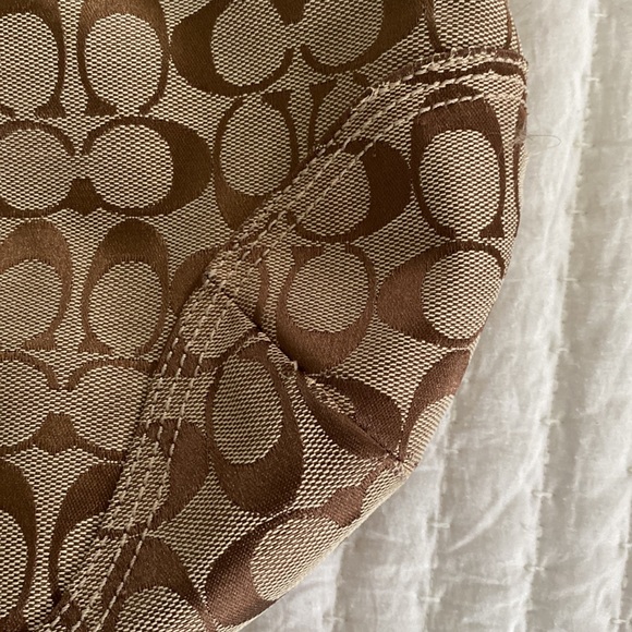 Coach Kristin Signature khaki fabric/white leather/nickel hobo shoulder bag. - Picture 5 of 16